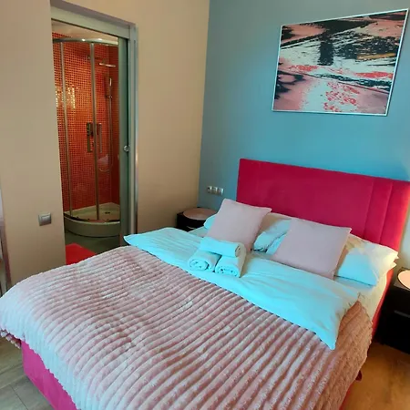 Mirror Pink Studio Apartment Krakau Exterior foto