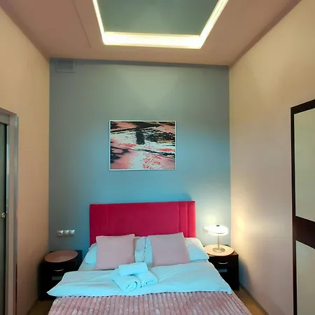 Mirror Pink Studio Apartment Krakau Exterior foto