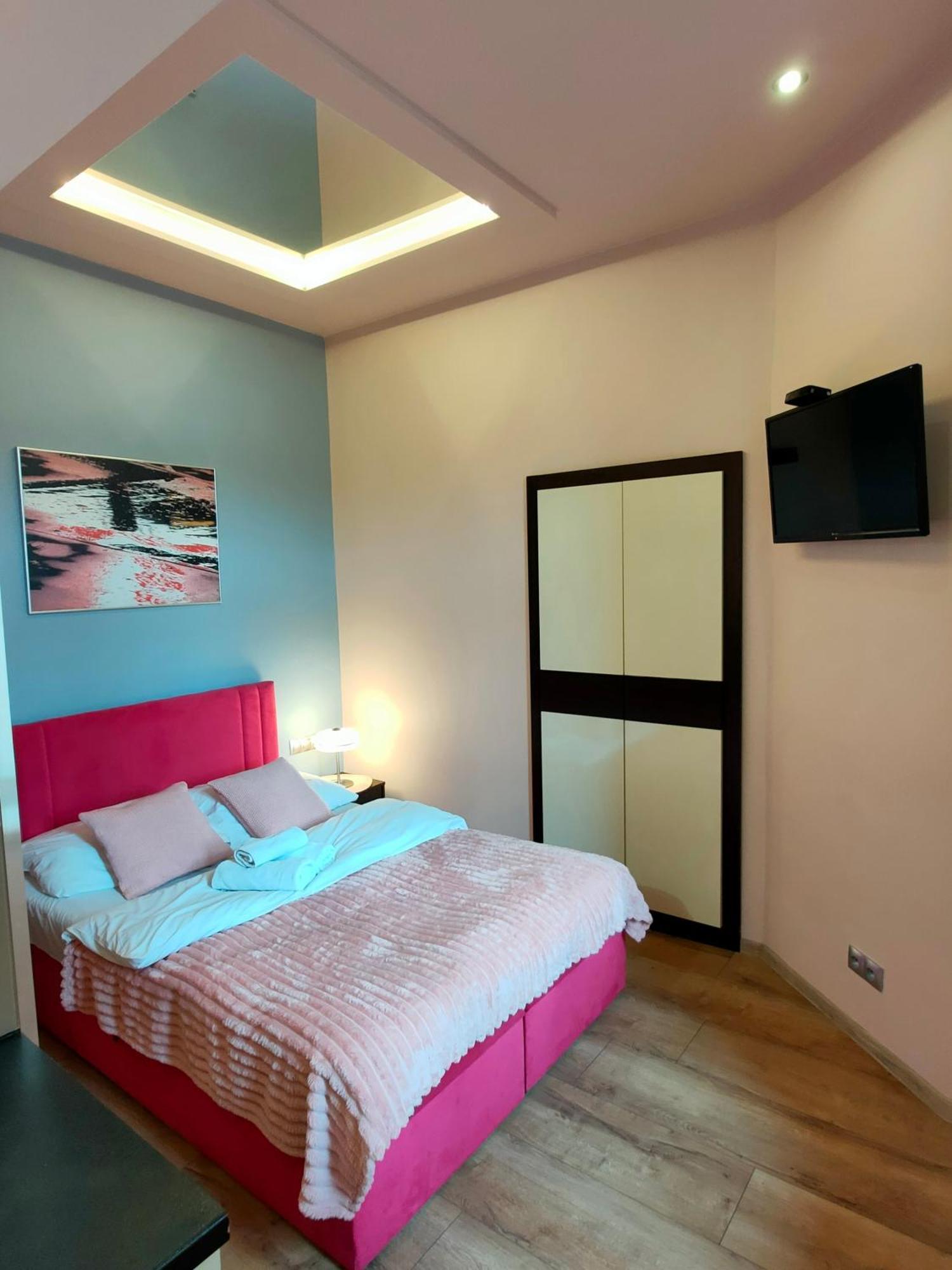 Apartamento Mirror Pink