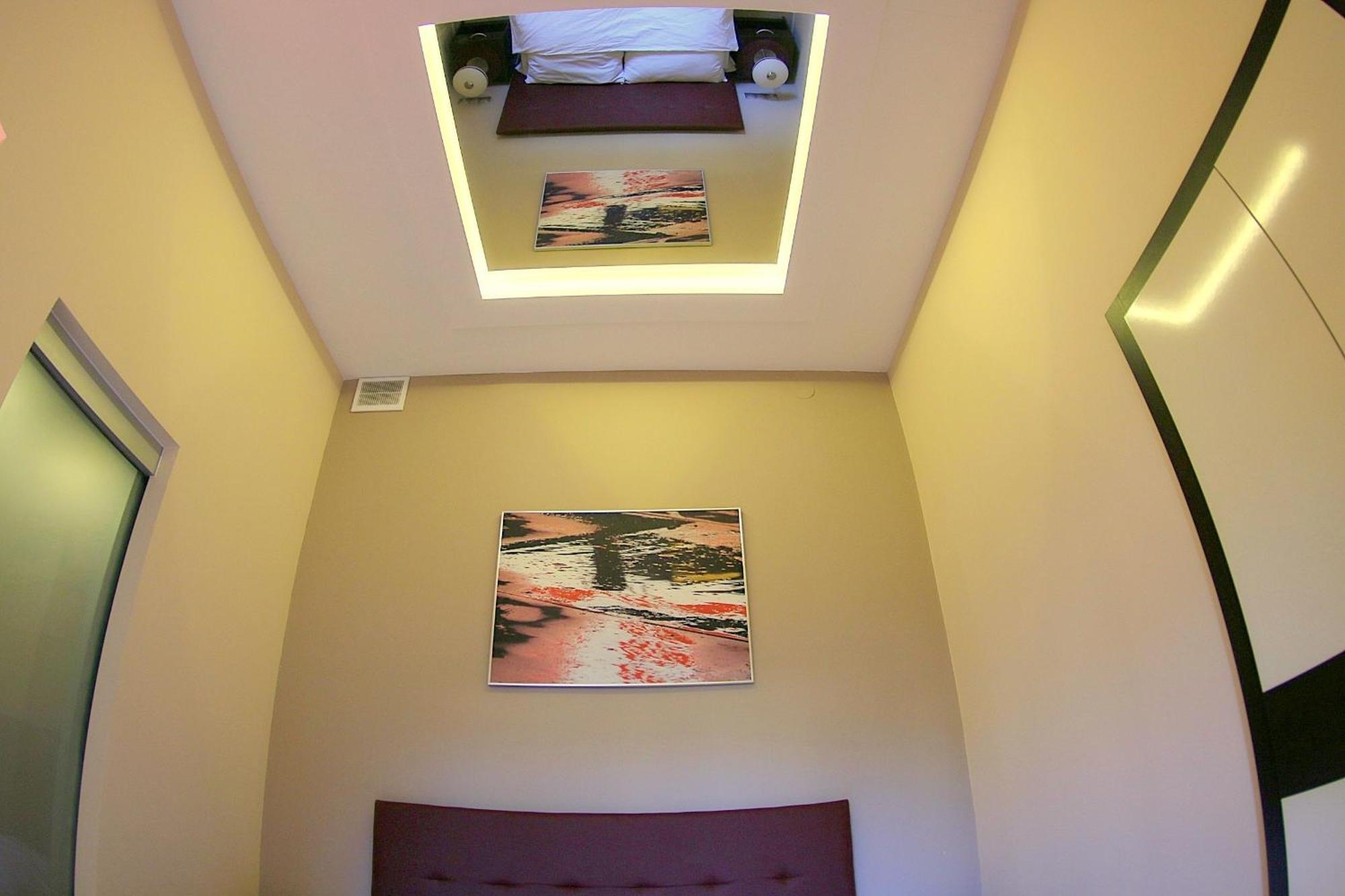 Mirror Pink Cracovia